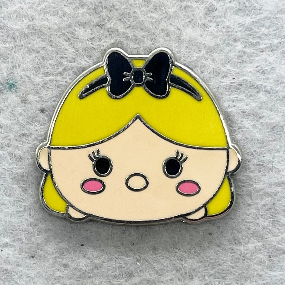 🔮 5/$25 Disney Alice in Wonderland Tsum Tsum Pin